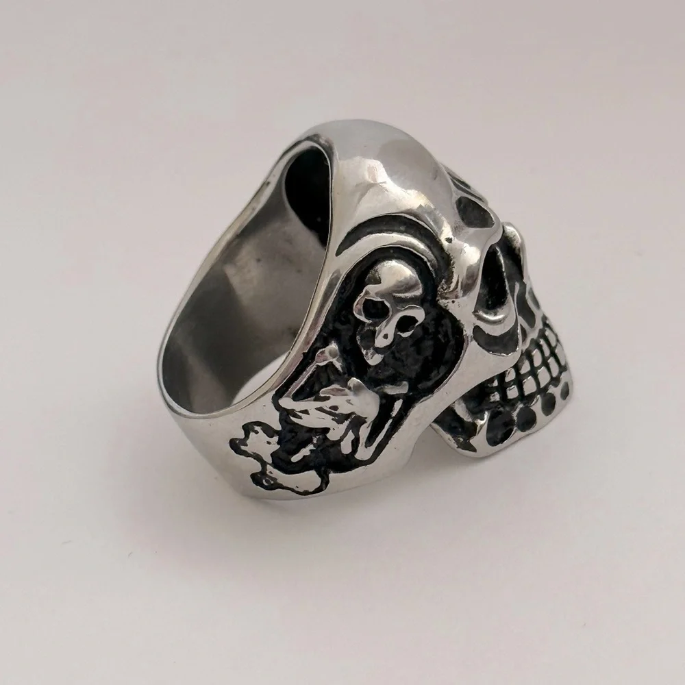 Stainless steel skull ring